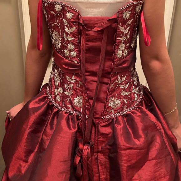 Quince/ prom dress - Picture 6 of 8